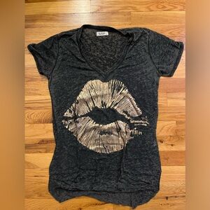 Lauren Moshi "Lips" Tee, Size Small
